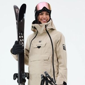 Montec Doom W Insulated Jacket in Sand